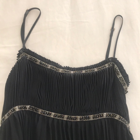 100% Silk Top with detailed design - Picture 2 of 3